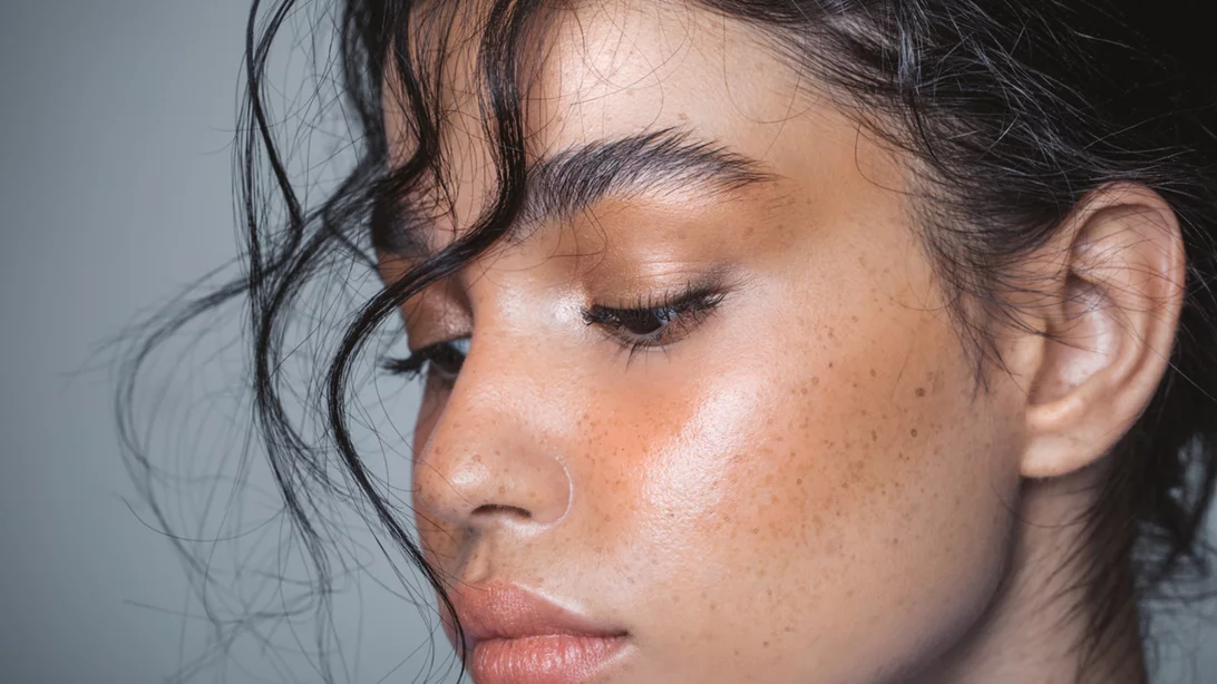 20, 30, 40+: Η σωστή skincare ρουτίνα που καλό είναι να ακολουθείς ανάλογα με την ηλικία σου