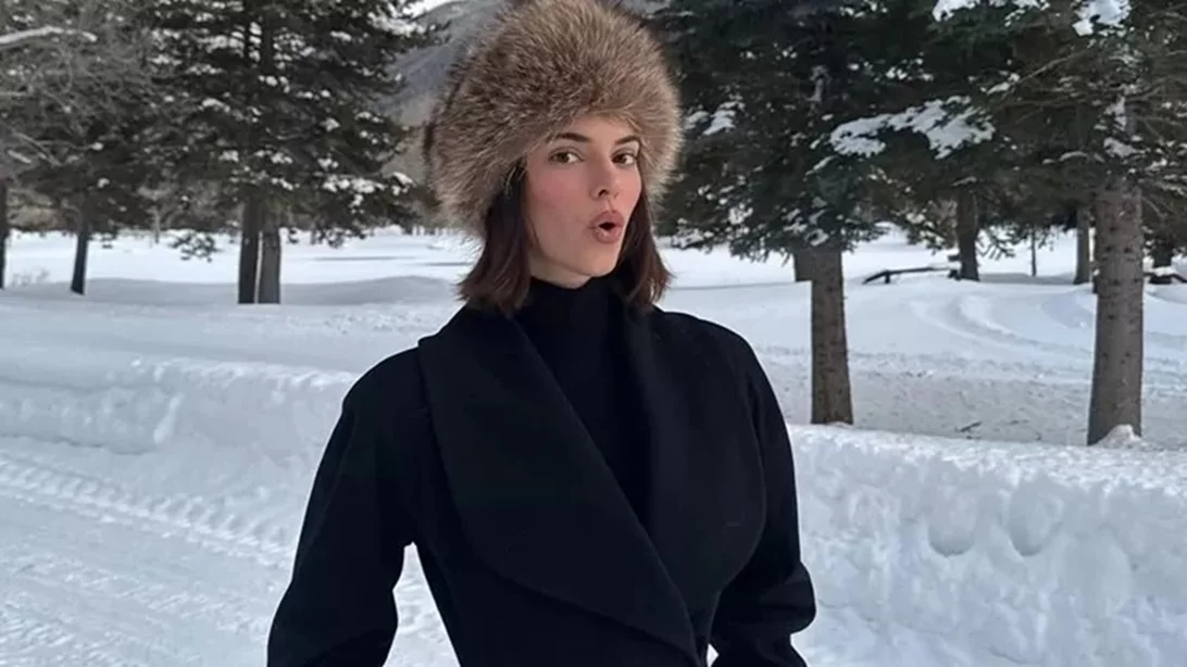 Μαλλιά τον χειμώνα: Τα 5 χτενίσματα που μπορείς να κάνεις με το σκουφί σου