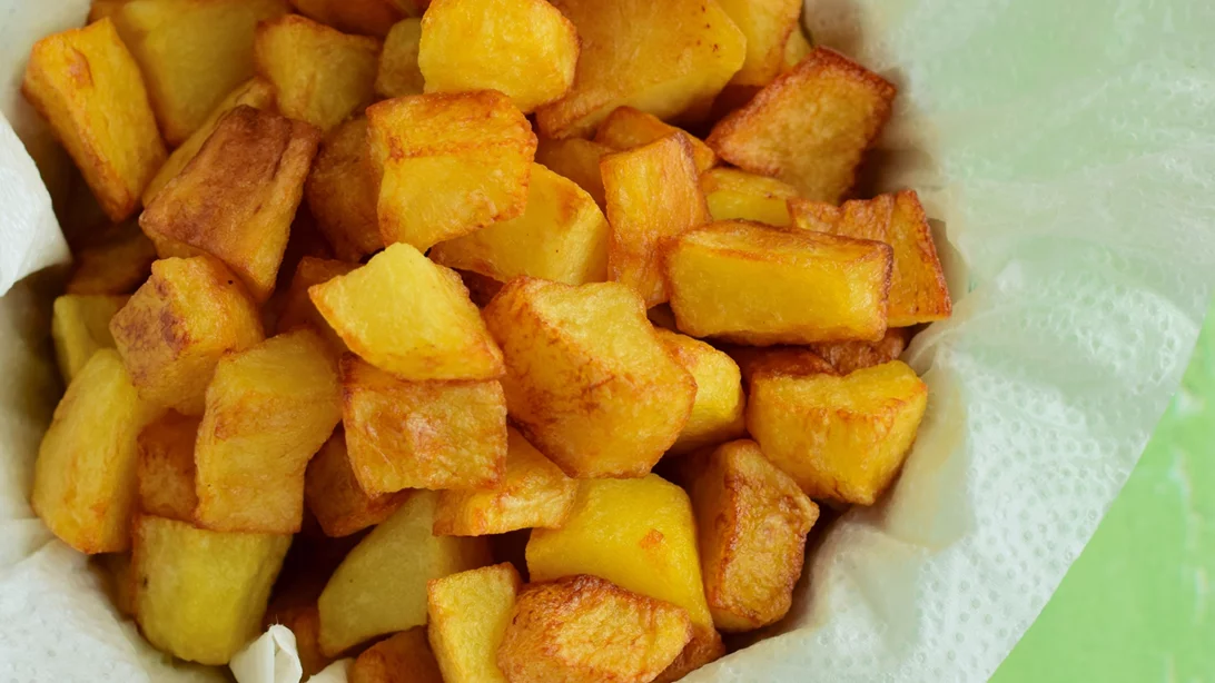 Γιατί δεν πρέπει να βάζεις τα τηγανητά σε χαρτί κουζίνας;