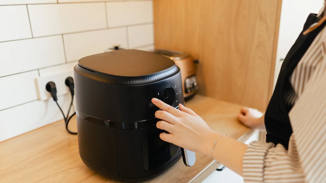 Πώς να καθαρίσεις εύκολα τις αντιστάσεις στο air fryer βήμα-βήμα