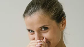 Πώς να δείχνει φυσικό το make up; 10 tips που το κάνουν να μοιάζει με δέρμα