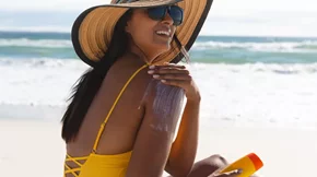 Τα πιο κοινά λάθη που κάνουμε όλες μας με την εφαρμογή του αντηλιακού