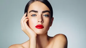 5 συνήθειες που προκαλούν φθορά στις βλεφαρίδες σου