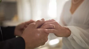 Είσαι παντρεμένη; Μάθε πώς μπορεί να σε προστατεύει από μια συχνή διαταραχή