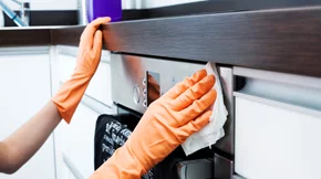 Το tip της health editor για το καθάρισμα του φούρνου - χωρίς χημικά