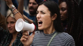 "Το παιδί μου πάει σε πορεία..." Η συμβουλή της ψυχολόγου