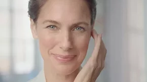 Aντικαθιστά το botox: Τι είναι η φυσική εναλλακτική Face Taping για αντιμετώπιση των ρυτίδων;