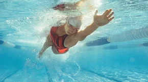 Πώς να αντιμετωπίσεις αποτελεσματικά τον χρόνιο πόνο στην πλάτη;