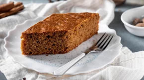 Πετιμεζόπιτα με τσίπουρο: το πιο αρωματικό και παραδοσιακό γλυκό που θα φτιάξεις φέτος