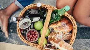 Τι να φορέσεις για να πας για πικ-νικ την άνοιξη