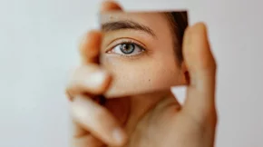 Εικόνα σώματος: Πώς τα μέσα μαζικής ενημέρωσης καταστρέφουν την αυτοεκτίμησή μας