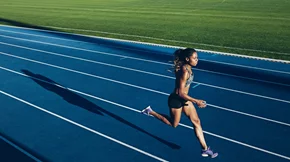 15 μυστικά για ενέργεια και γράμμωση από αθλητές (τουρσί μετά το τρέξιμο, πιπέρι στο τσάι και άλλες ιδέες!)