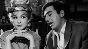 Αλίκη Βουγιουκλάκη: Το άκρως θηλυκό άρωμα που φορούσε όλη τη ζωή της