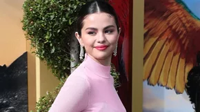 Selena Gomez: Το tip της για τέλειες βλεφαρίδες έγινε αμέσως viral