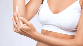 Γιατί οι μελανιές μάς προκαλούν φαγούρα;