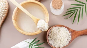 Το ρυζόνερο μακραίνει τα μαλλιά σου; Τι λέει η δερματολόγος;