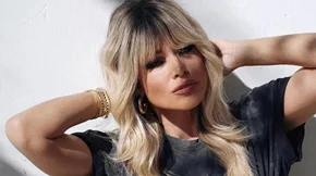 7 απλά χτενίσματα Ελληνίδων celebrities που αξίζει να δοκιμάσεις στην καθημερινότητά σου