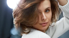 5 στιλάτα κουρέματα που αναδεικνύουν τα λεπτά μαλλιά