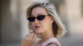 5 συνήθειες που ακολουθούν ευλαβικά οι beauty insiders για υγιή και λαμπερή επιδερμίδα το καλοκαίρι