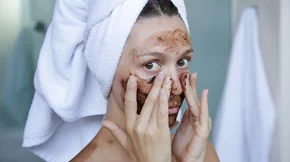 Έχεις ξηρό και θαμπό δέρμα; Κι όμως, αυτά τα 2 tips θα σε βοηθήσουν