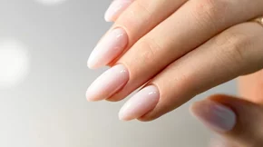 5 μύθοι και 5 αλήθειες για το ημιμόνιμο μανικιούρ