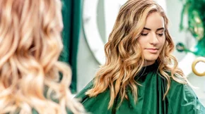 Κομμωτήριο πριν το Πάσχα: 4 οικονομικοί τρόποι να ανανεωθείς χωρίς δραστικές αλλαγές