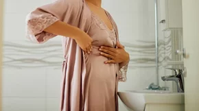 Τρία λιγότερο κοινά συμπτώματα του καρκίνου του μαστού που πρέπει να γνωρίζουμε