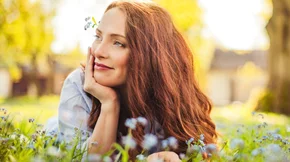 Δέρμα στην εμμηνόπαυση και καλοκαίρι: Οι συμβουλές της δερματολόγου