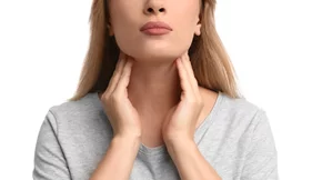 Κάνουμε το γρήγορο τεστ θυρεοειδούς με ΜΟΛΙΣ δύο κινήσεις