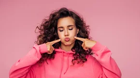 Λίπος στο πρόσωπο: 8 συμβουλές για να απαλλαγείς άμεσα