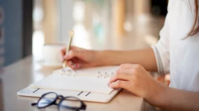 Οργανωμένοι vs κυκλοθυμικοί: Ποιοι κινδυνεύουν περισσότερο από άνοια;