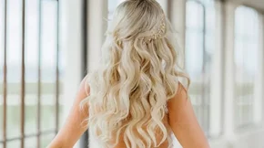 3 πανεύκολα νυφικά χτενίσματα (τα κάνεις ακόμα και μόνη σου)