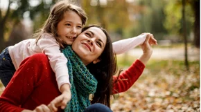 6 σημάδια που δείχνουν ότι παρέχεις συναισθηματική ασφάλεια στα παιδιά σου