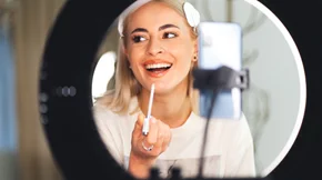 Beautiversity: H L’Oréal εκπαιδεύει τους beauty influencers του μέλλοντος