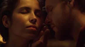 Μετά το swinging, έρχεται το hotwifing-Τι είναι αυτό το νέο trend