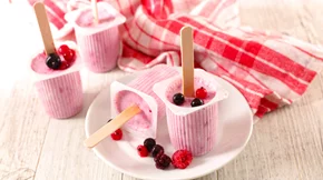 Συνταγή για frozen yogurt με γεύση raspberry: μόνο με 4 υλικά