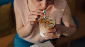 6 παράγοντες που ανεβάζουν γρήγορα τη χοληστερόλη σου – Αξίζει να τους προσέξεις