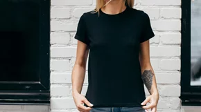 Πώς να δείξεις πιο λεπτή σε ένα λεπτό: 10 στιλιστικές συμβουλές