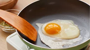 Αυγά ή ασπράδια; Ποιο είναι πιο κατάλληλο για υγεία και διατροφή;