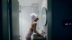 Skincare Routine: Τι πρέπει να προσέχεις στα 30, στα 40, στα 50