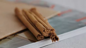 3 tips για να αξιοποιήσεις τα στικς κανέλας... εκτός από το φαγητό