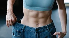 Τι κάνει μια διατροφολόγος για λιγότερη κατακράτηση υγρών;