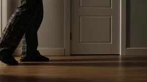 Γιατί οι άνθρωποι υπνοβατούν; Οι αιτίες και οι κίνδυνοι