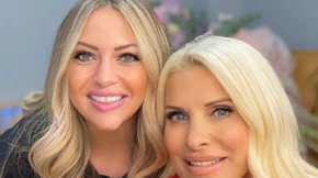 Κατερίνα Λούβαρη: Όσα θέλεις να ξέρεις για τα μαλλιά από τη hairstylist της Ελένης Μενεγάκη