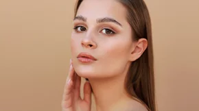 Οι best value for money κρέμες με υαλουρονικό οξύ που μπορείς να αγοράσεις τώρα