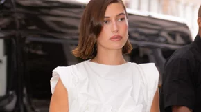 Strawberry Jello Nails: Η πιο κομψή επιλογή μανικιούρ για τη μεταβατική αυτή εποχή