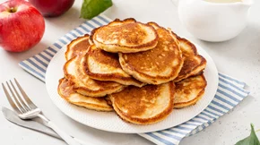 Πρωτεϊνικά pancakes με γεύση apple pie