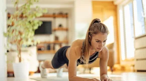 Πώς θα μάθεις να ασκείσαι το πρωί χωρίς δυσκολία;