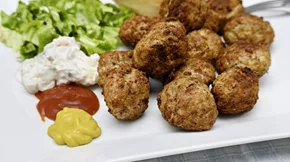 "Λιώνουν στο στόμα": Τα πιο αφράτα και γευστικά κεφτεδάκια κοτόπουλου που έχεις δοκιμάσει