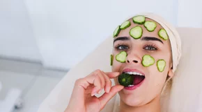 Έχεις λιπαρή επιδερμίδα; Οι τροφές που πρέπει να προσθέσεις στην διατροφή σου